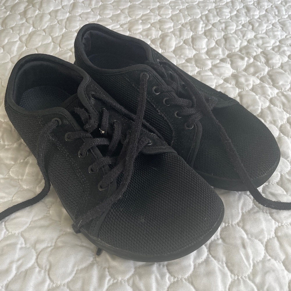 Whitin Minimalist Shoes Size 40 (M-8, W-9)
